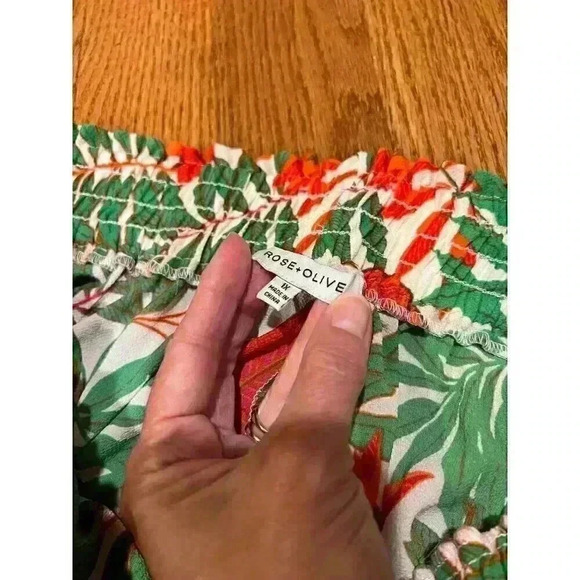 NWT Rose Olive Women's Tropical Print Pull On Wide Leg Cropped Palazzo Pants 1X - Picture 2 of 6